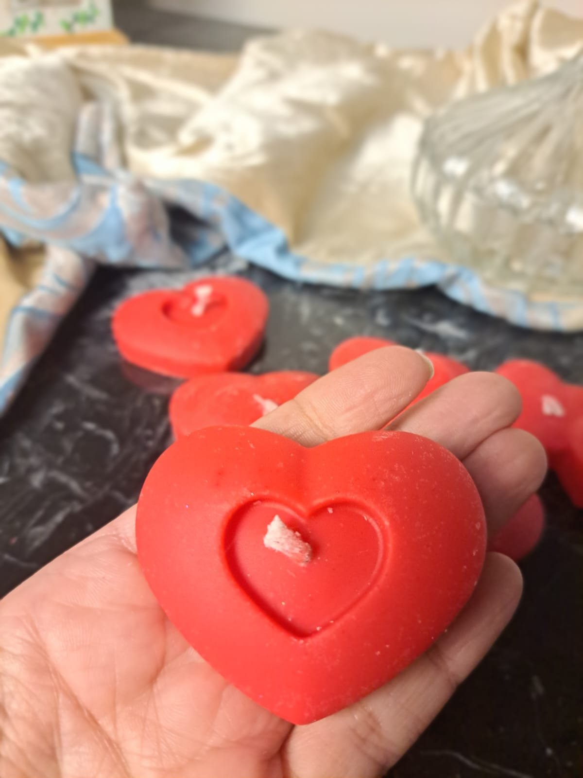 Heart Candles Strawberry Scent / شمع قلب برائحة الفراولة