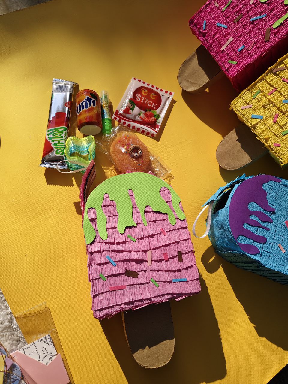 Pinata Toy Giveaways / توزيعات بيناتا