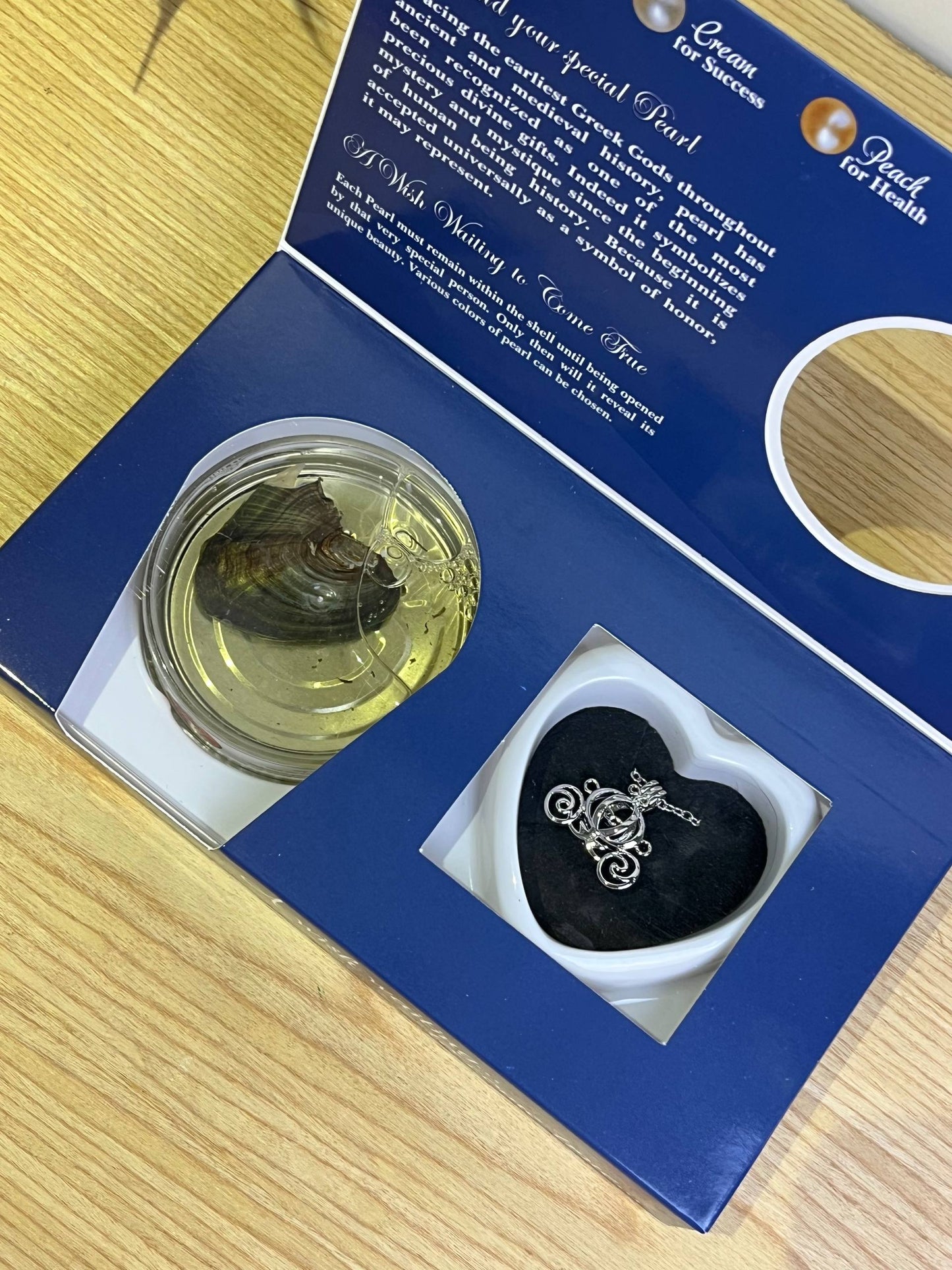 Love Wish Pearl Kit with Pendant Necklace / طقم أمنيات مع سلسلة
