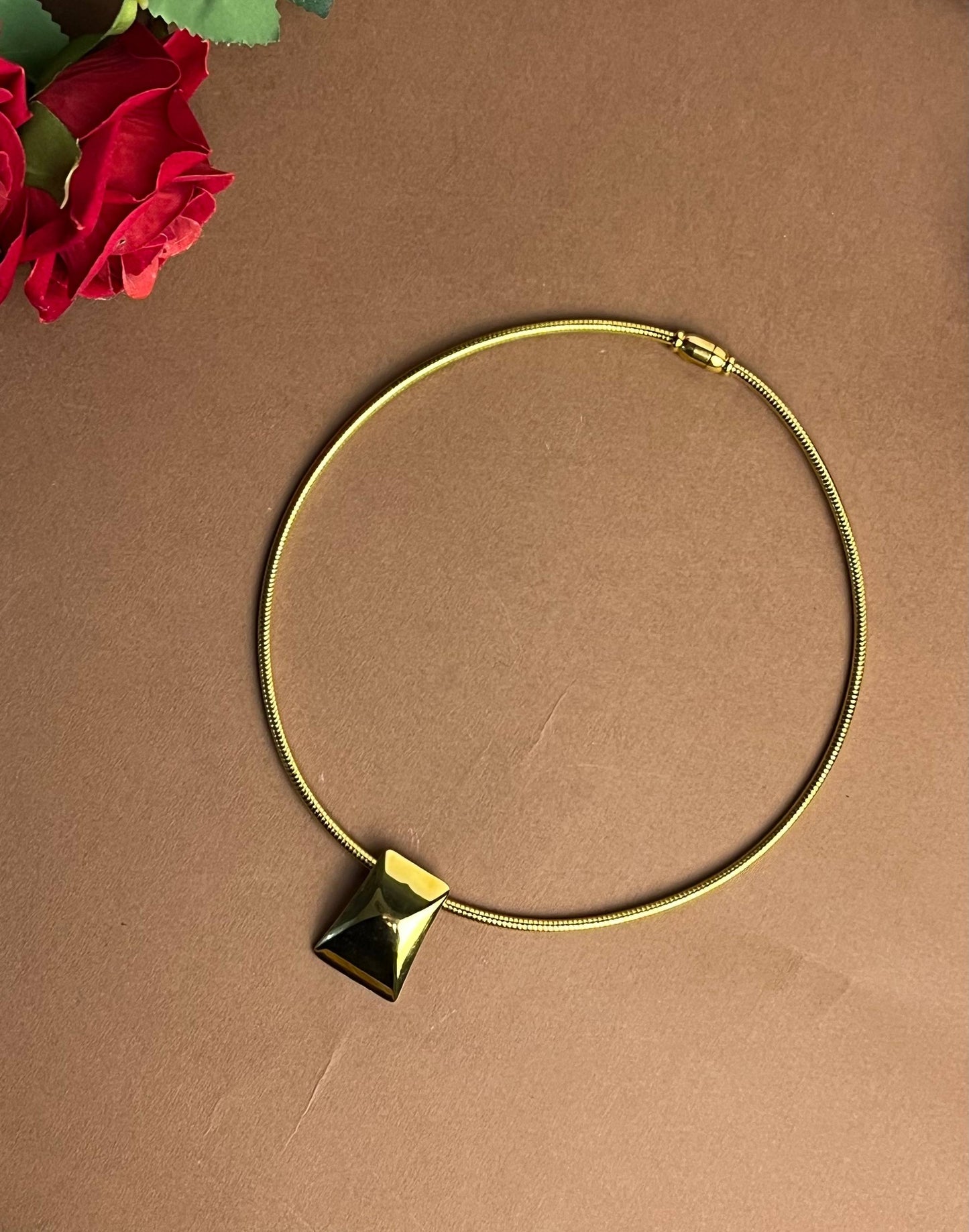 Choker Necklace / شوكر للرقبة