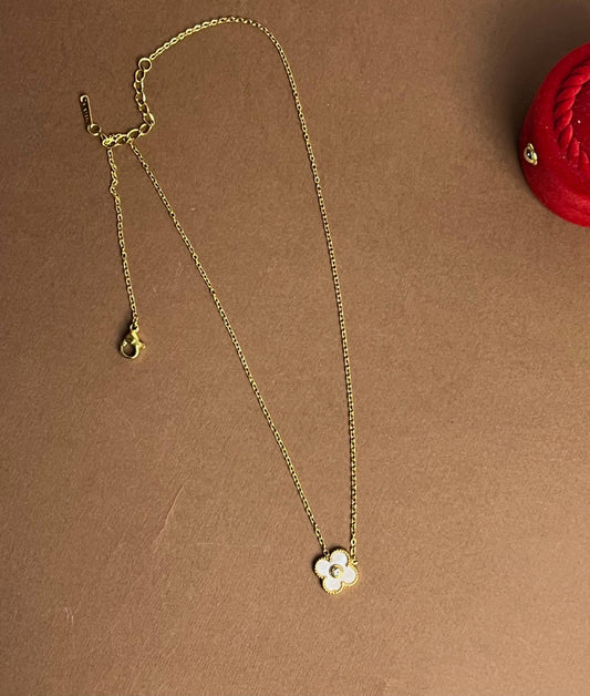 Necklace / سلسلة