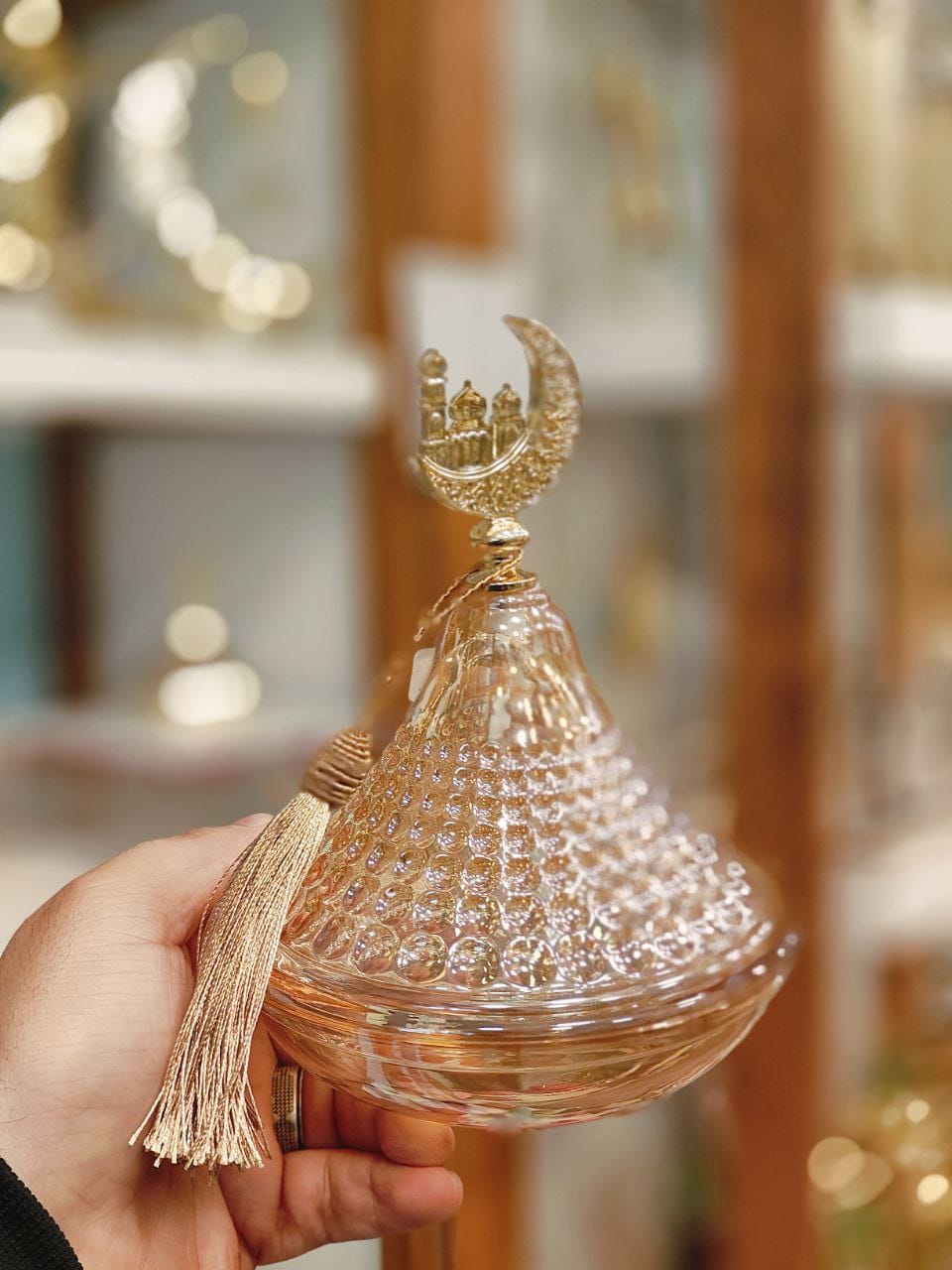 Dates Holder / تمرية