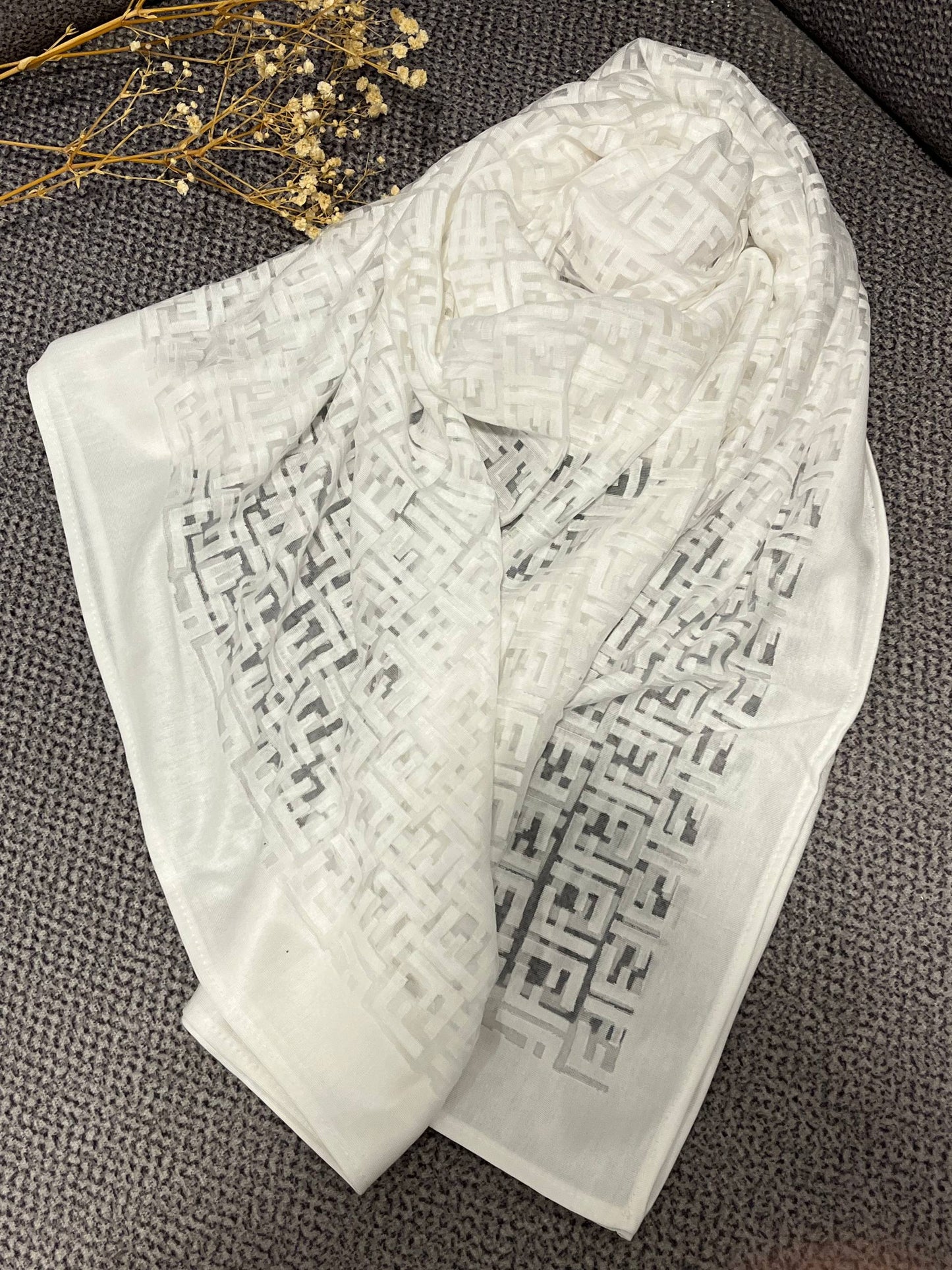 Kuwaiti Scarf / إيشارب كويتى