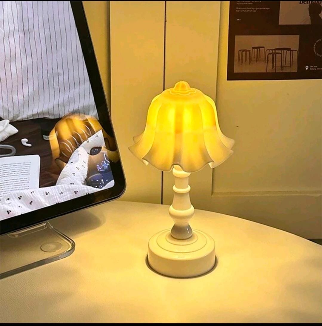Nightstand Lamp / أباجورة