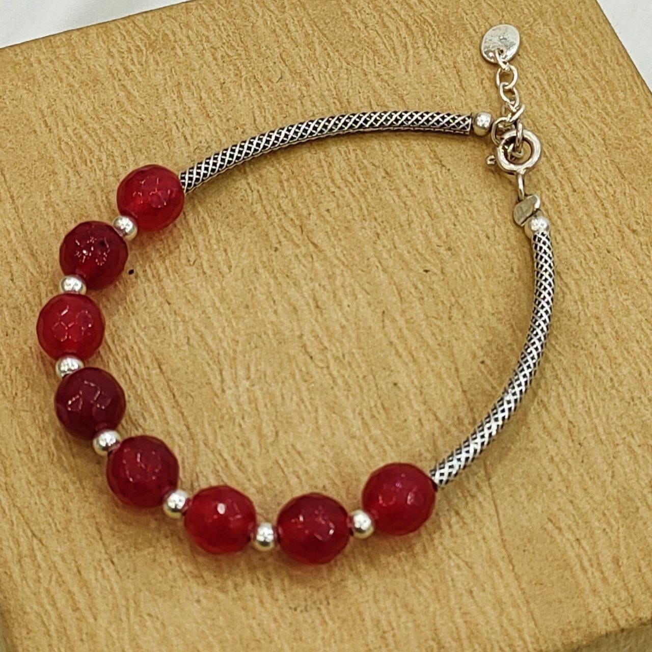 Silver Red Pearls Bracelet / أنسيال فضة مع لؤلؤ أحمر