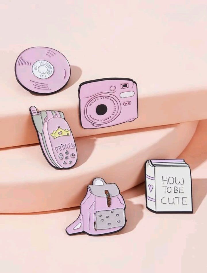 Cartoon Camera Backpack Brooch / بروش كاميرا كارتون و شنطة ظهر