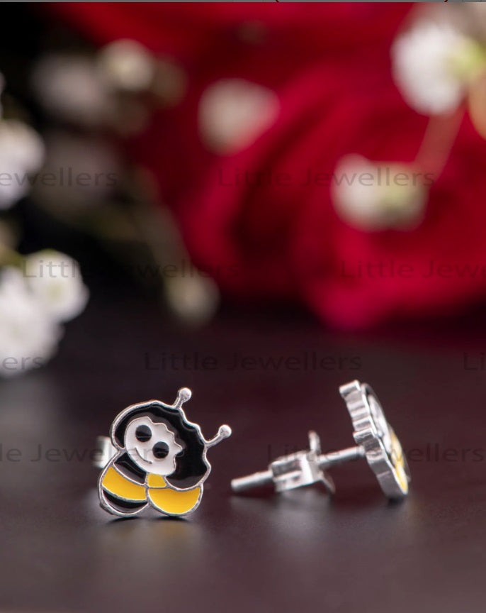 Bea Earrings / حلق نحلة
