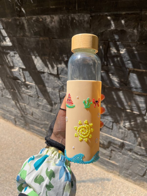 Glass Water Bottle / زجاجة مياة زجاج