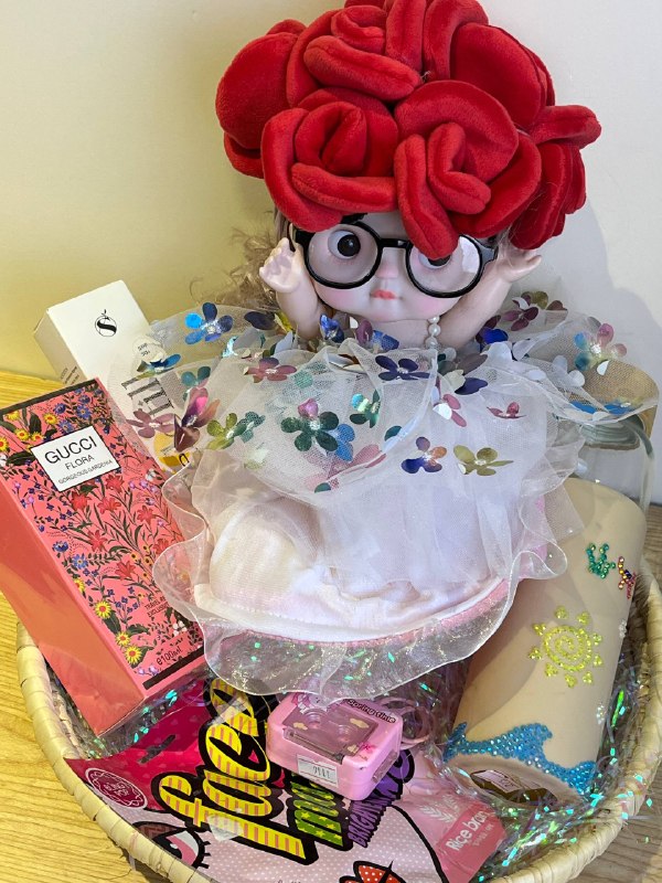 Trendy Doll Box