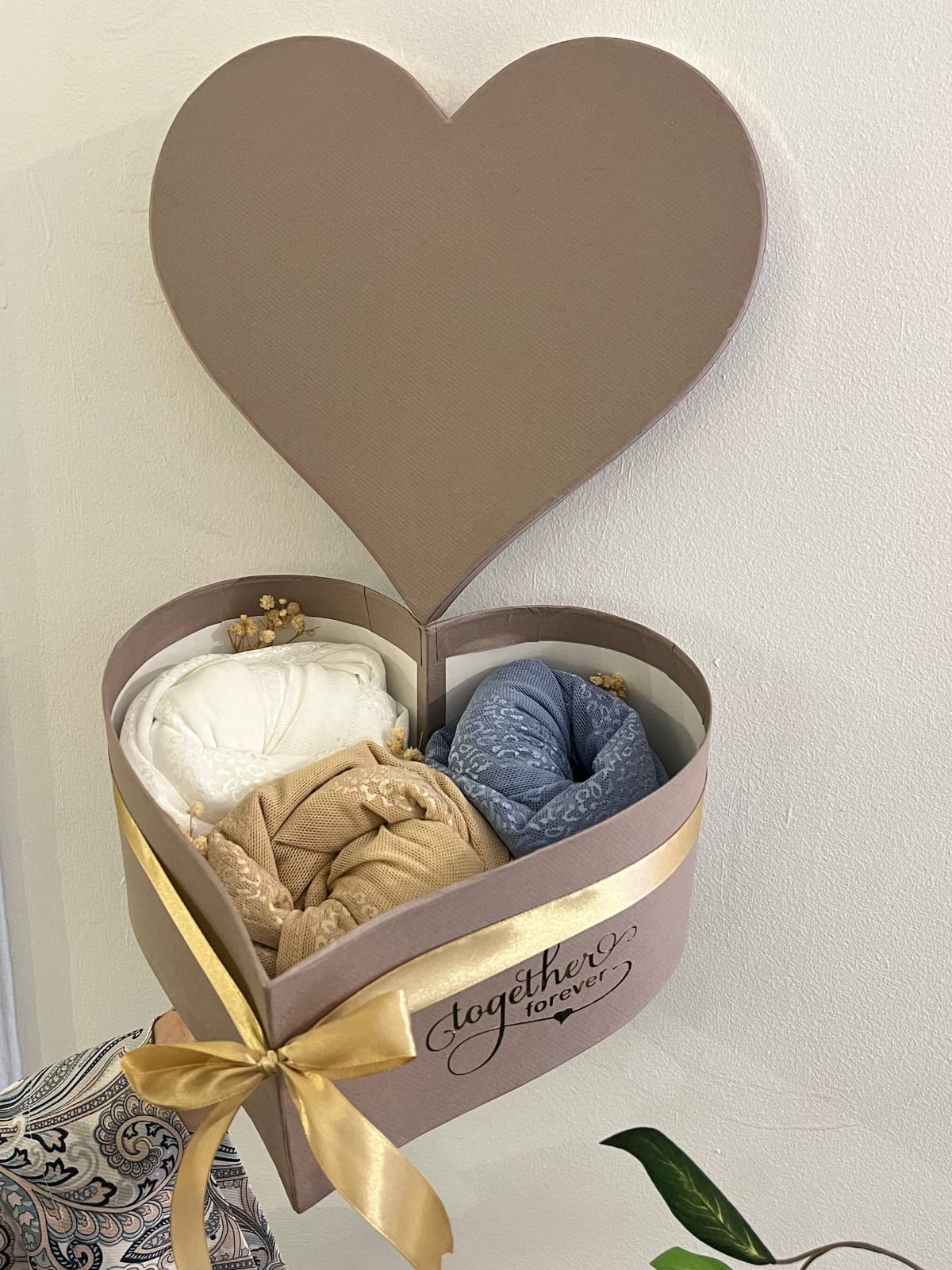 Scarves Gift Box