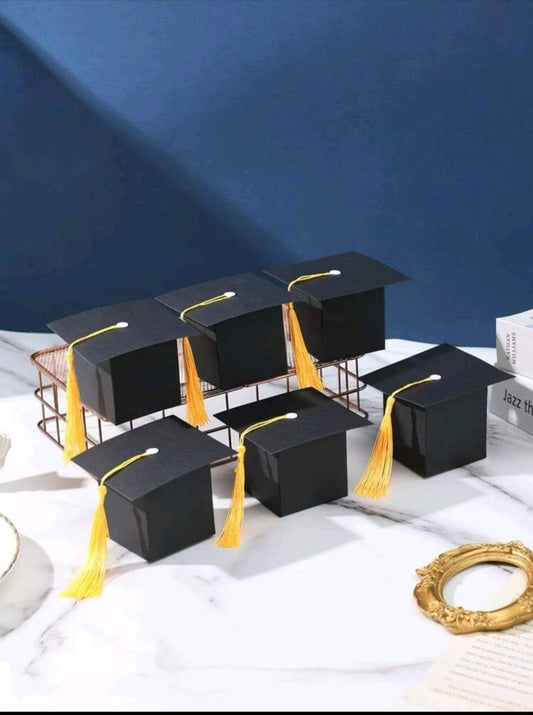 Graduation Congratulation Gift / صندوق هدايا على شكل قبعة تخرج