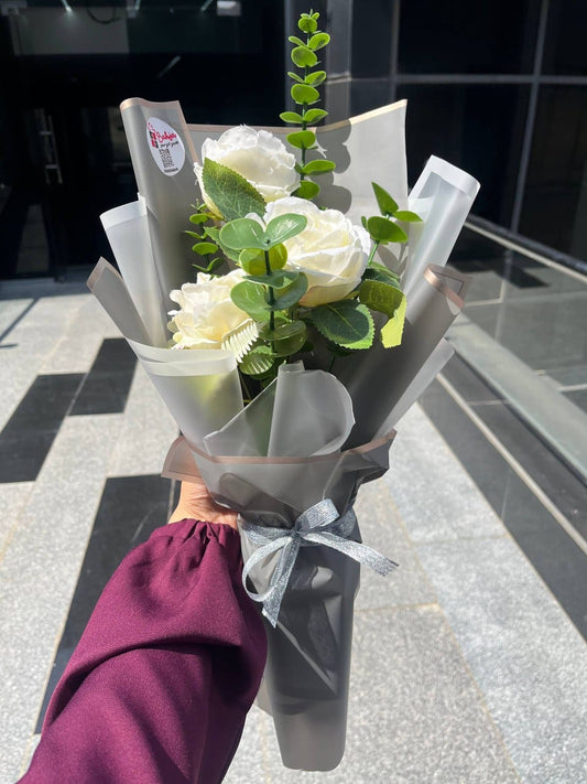 Artificial Flowers Bouquet / بوكية ورد صناعي