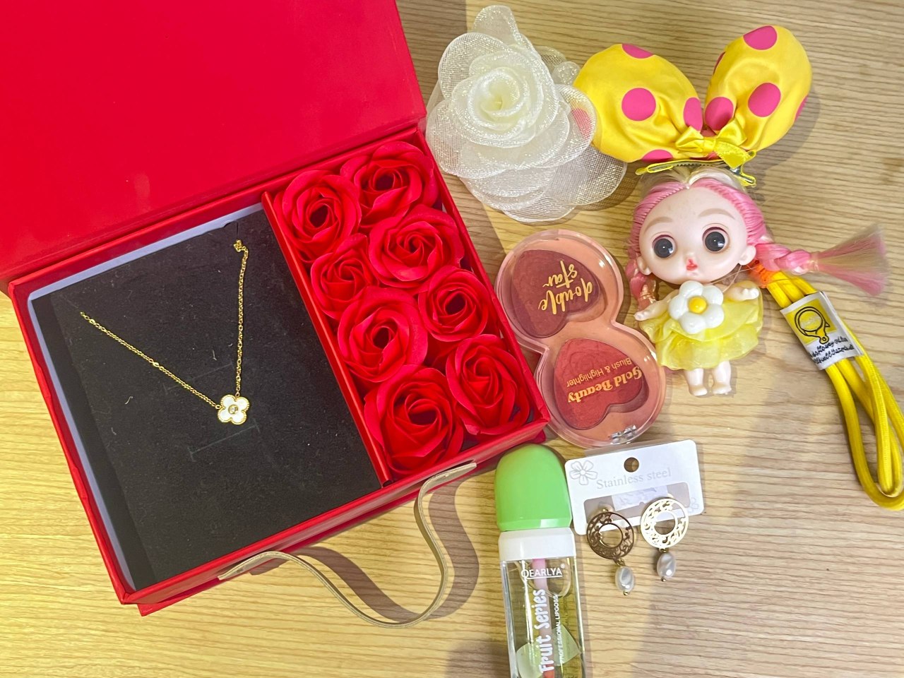 Queen's Gift Box