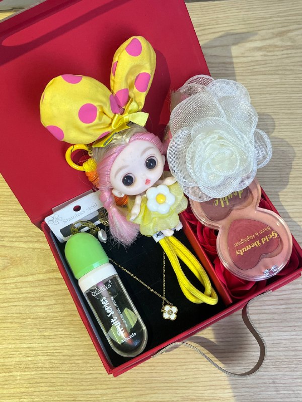 Queen's Gift Box