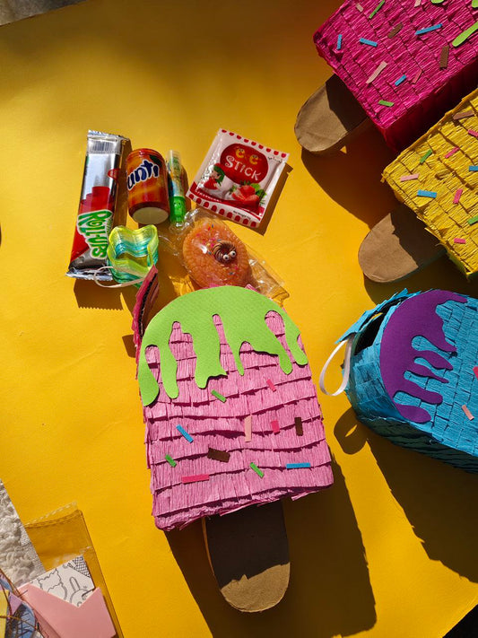 Pinata Toy Giveaways / توزيعات بيناتا