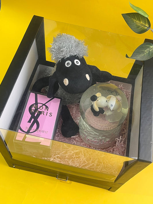 Sweetheart Surprise Gift Box