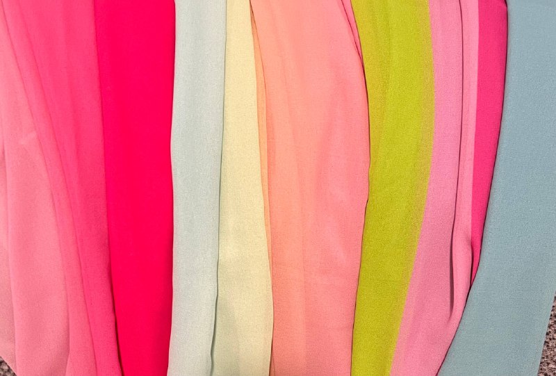 Gradient Crepe Scarf / إيشارب كريب متدرج الألوان