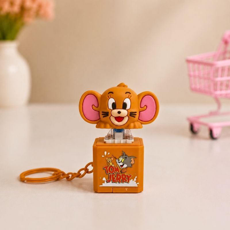 Light & Sound Cartoon Character Keychain / ميدالية مفاتيح على شكل شخصيات كرتونية مزودة بإضاءة وصوت